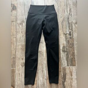 Alo leggins airlift leggins.